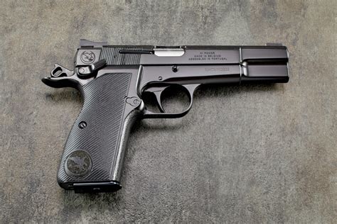 1911 Pistol vs Browning Hi Power