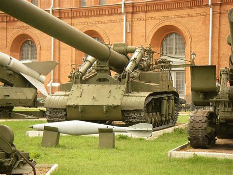 2B1 Oka, a Soviet super gun