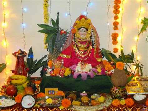 5 Ways to Perform Lakshmi Pooja Image