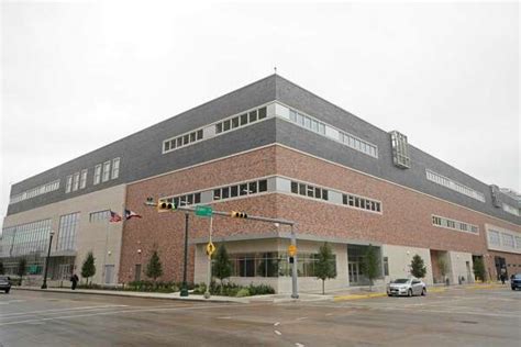 Fitness center in 700 North San Jacinto building