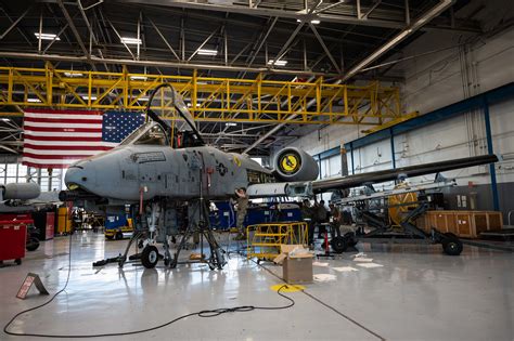 A-10 Warthog maintenance and repair system