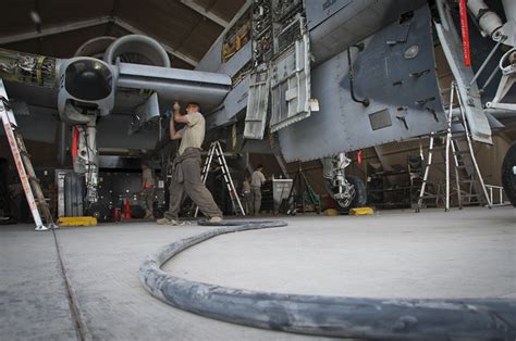 A-10 Warthog maintenance and repair system