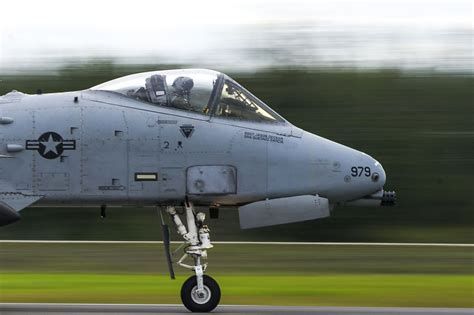 A-10 Warthog landing