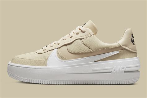 Nike Air Force 1 Platform Beige