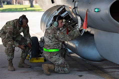 Air Force Crew Chief responsibilities