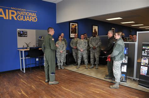 Air National Guard Recruits Running