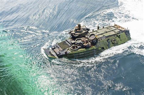 US Navy Amphibious Assault