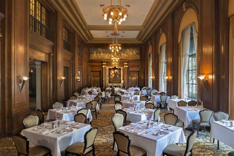 Dining Facilities at the Army Navy Country Club