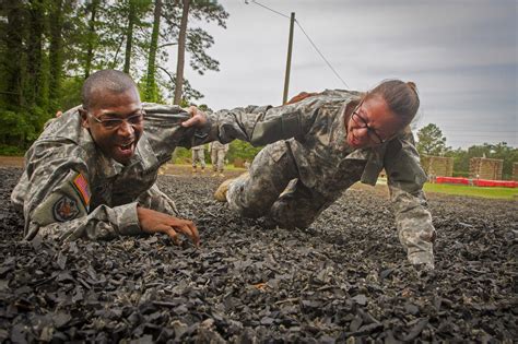 Building strong relationships as an Army Warrant Officer