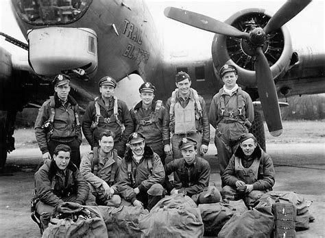 B-17 Flying Fortress Communications Crews in Action