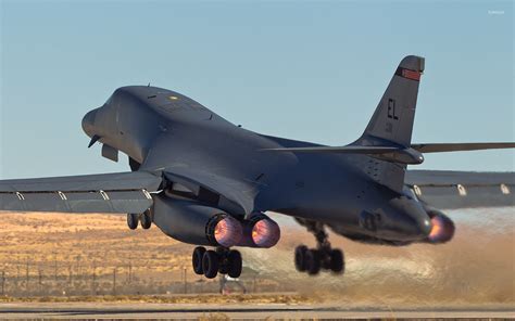 B-1 Bomber refueling