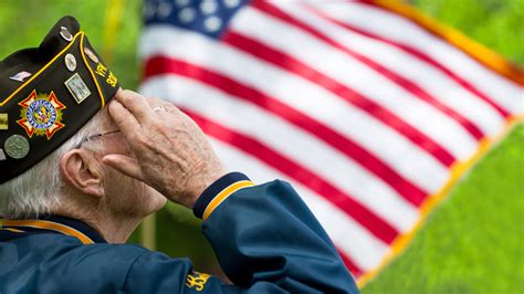 The benefits of saluting for soldiers