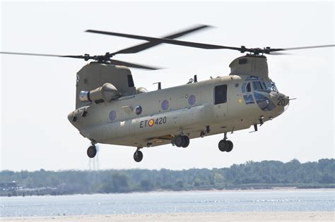 CH-47F Chinook Helicopter troop deployment