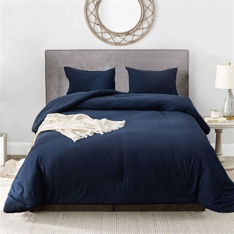 Choosing Navy Blue Bedding