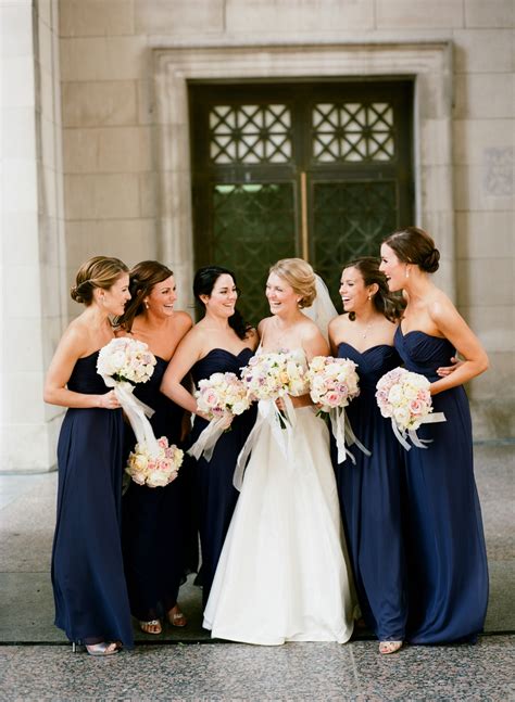 How to Choose the Perfect Navy Bridesmaid Dress