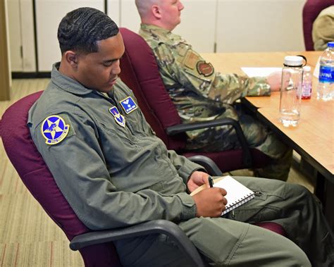 Communication Skills in Lead Program Air Force