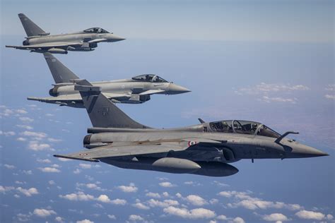 Eurofighter Typhoon Rafale