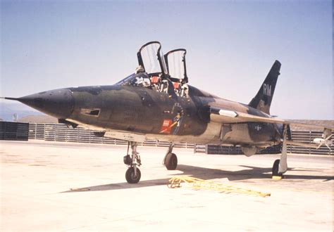 F-105 Wild Weasel avionics