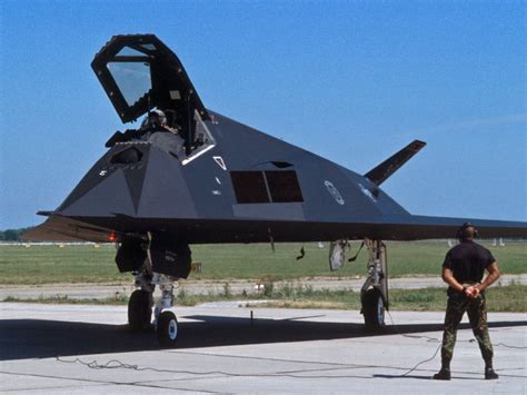 F-117 Nighthawk design features