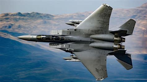 F-15 Features