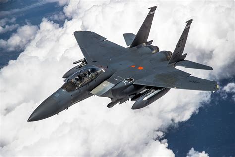 F-15EX Eagle II Enhanced Performance and Maneuverability