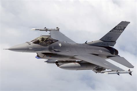 F-16 Falcon in flight