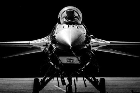 F-16 Fighter Jet Wallpaper 9