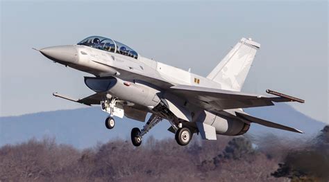 The F-16's Top Speed: A Legacy of Innovation