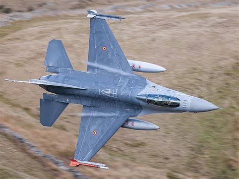 F-16 breaking sound barrier