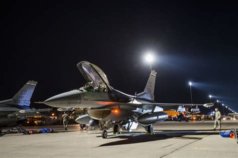 F-16 Night