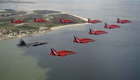 F-22 aerobatic team practicing