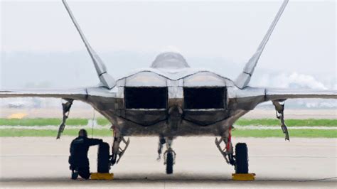 F-22 Engine Nozzle View