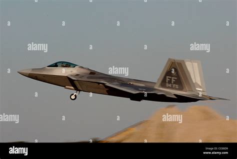 F-22 in combat scenario