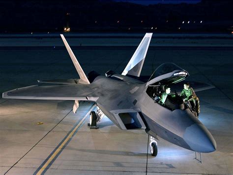 F-22 Raptor's advanced avionics and stealth capabilities