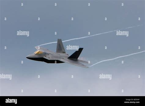 F-22 Raptor's stealth technology