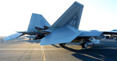 F-22 Tail Section View