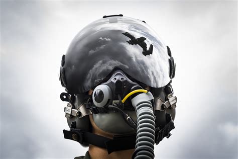 F-35 Helmet Image 10