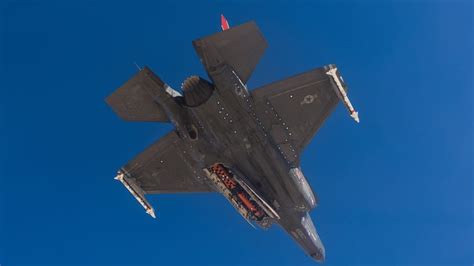 F-35 JSF air-to-ground combat