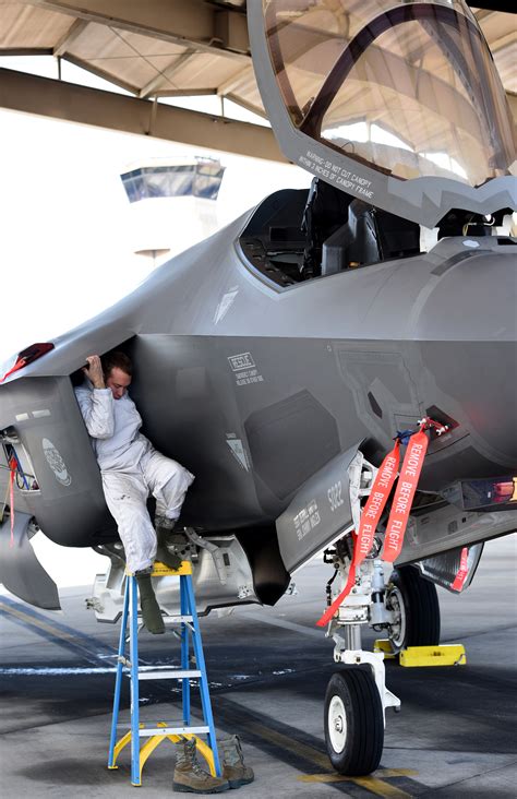 F-35 maintenance