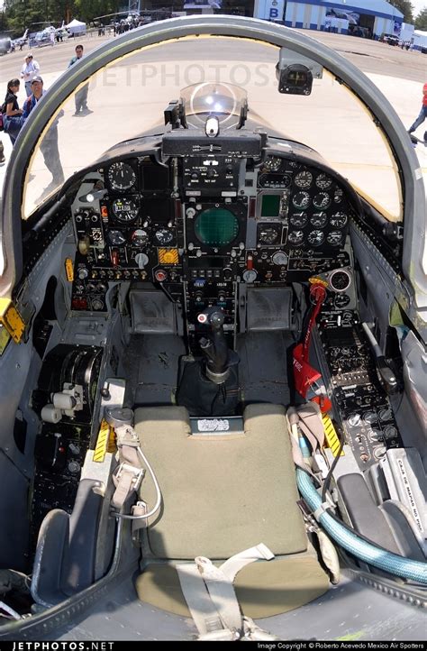 F-5F Tiger II cockpit