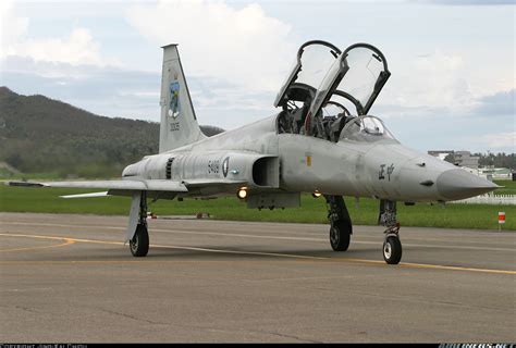 F-5F Tiger II formation