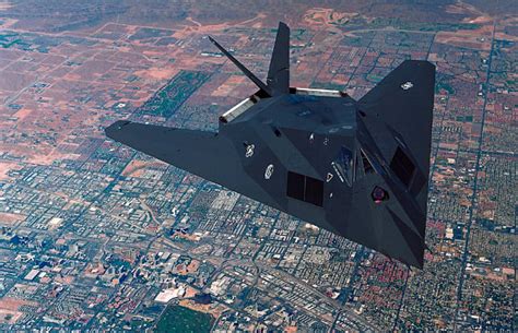 F-117 Nighthawk flight characteristics