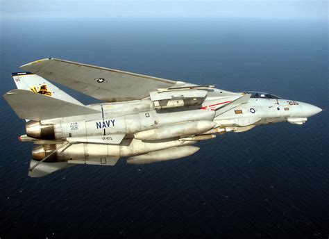 F14 Tomcat conducting reconnaissance