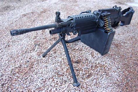 FN Herstal SAW M249 design