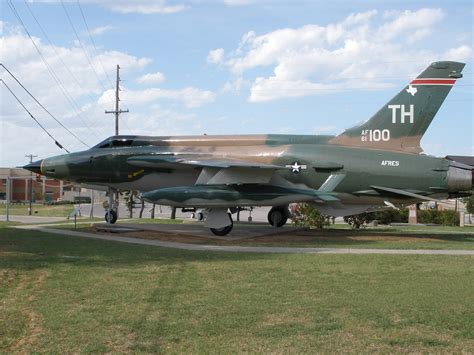 Flight displays at the Fort Worth Air Show