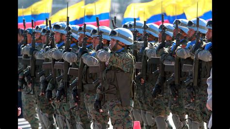 Fuerzas Armadas del Ecuador en entrenamiento