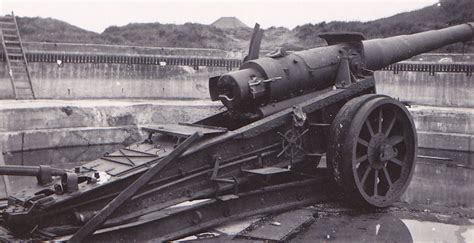 German 17cm K.M. (SK.L/40 i.R.), a massive naval gun used by the German army during WW1