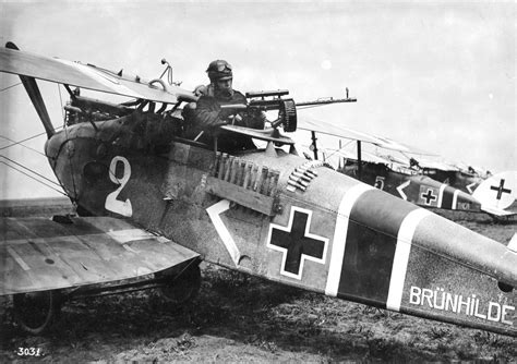 German WW1 planes in action