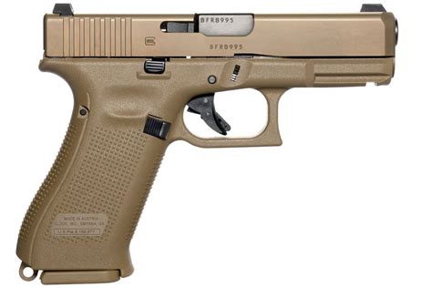 Glock 19x full-size offers a longer sight radius