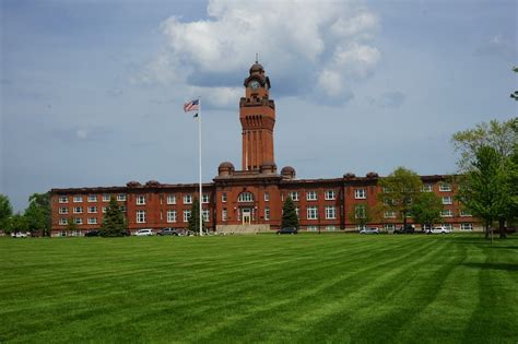 Great Lakes Navy Base Facilities